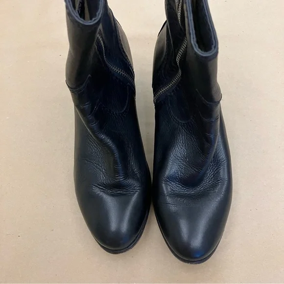 Frye Ankle Boots Womens 8 Black Leather Block Heel Side Zip Classic Western - Picture 4 of 8